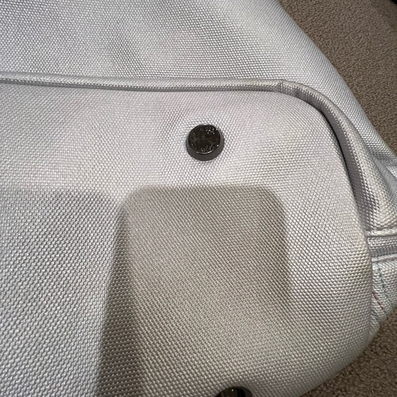 LUG Tempo Matte Luxe VL Tote Bag - Metallic Silver IcePop Stitch - Picture 11 of 14